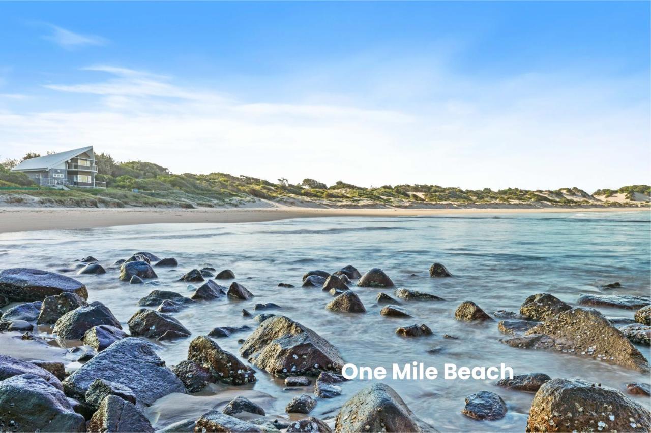 The Oasis At One Mile Beach Nelson Bay Exterior photo